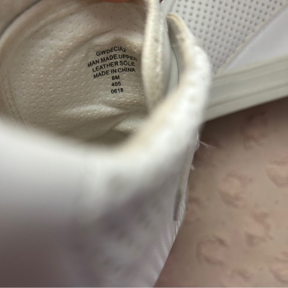 Guess Wedge Sneakers White Size 8 - Picture 3 of 3